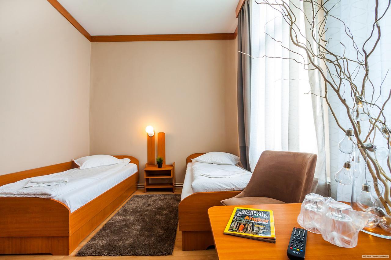 Szilagyi Hotel&Restaurant Gheorgheni  Zewnętrze zdjęcie