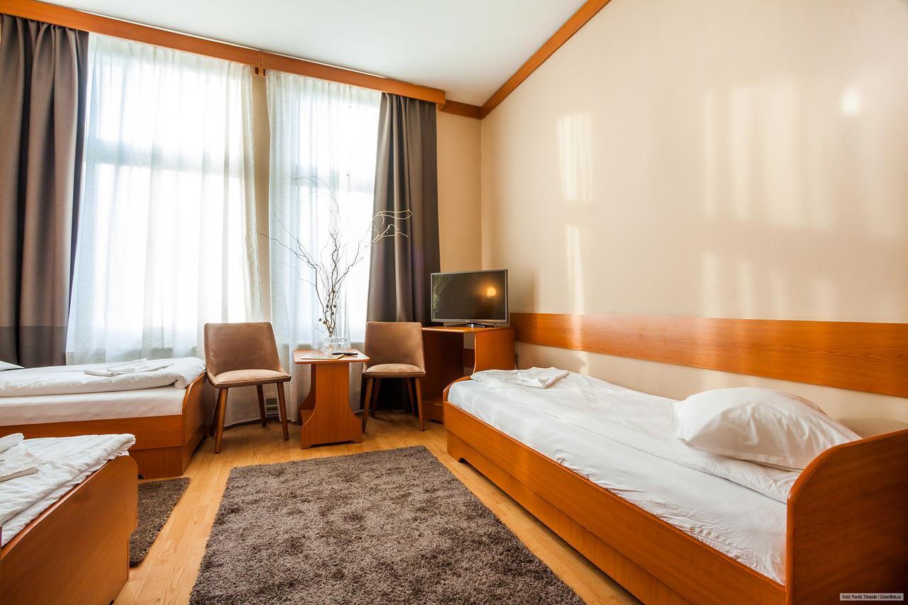 Szilagyi Hotel&Restaurant Gheorgheni  Zewnętrze zdjęcie